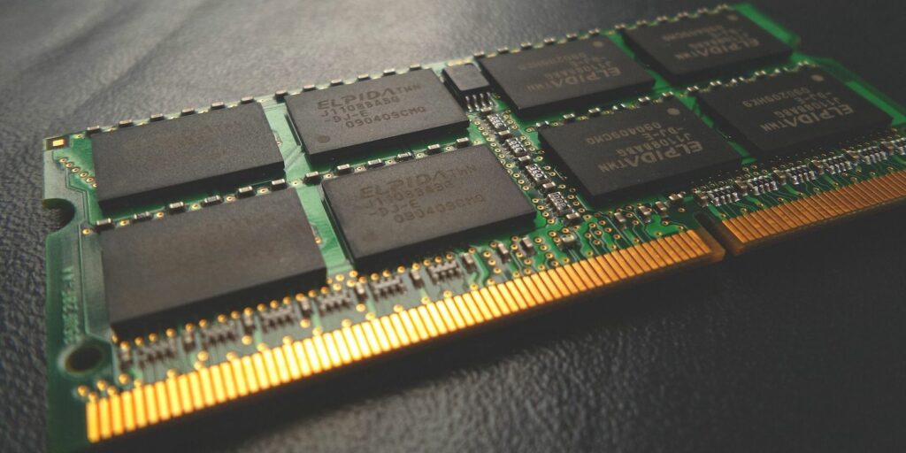 what’s-the-difference-between-ram-and-cache-memory?