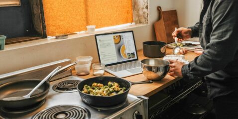 which-types-of-smart-cooking-gadgets-can-help-you-eat-a-high-protein-diet?