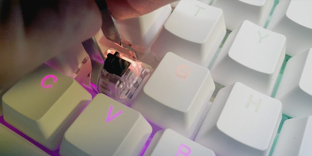 linear-vs-tactile-vs.-clicky-switches:-what’s-the-difference,-and-what-should-you-choose?
