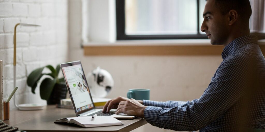 how-to-use-the-tee-command-to-split-terminal-output-on-linux