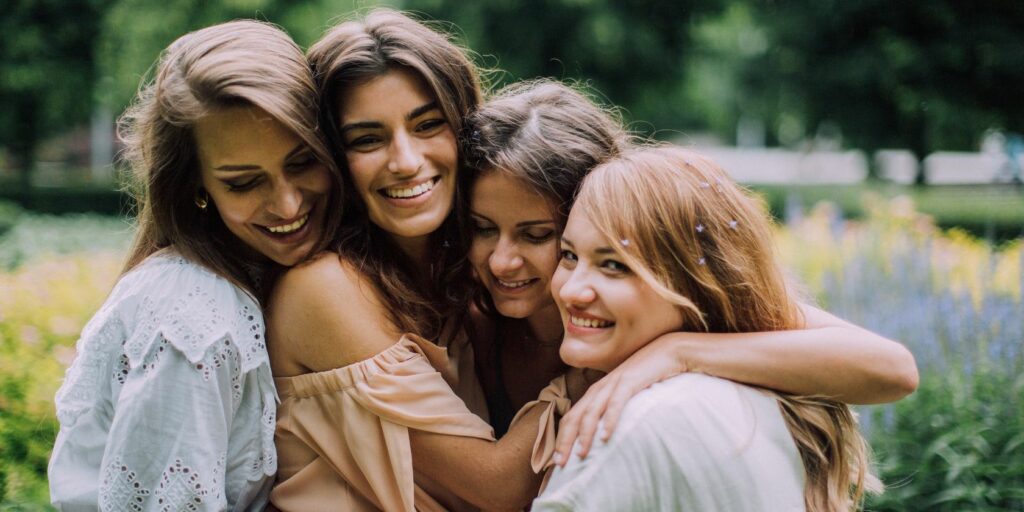 the-9-most-effective-ways-you-can-use-tech-to-make-friends-in-adulthood