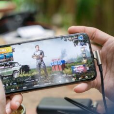 the-top-10-play-to-earn-mobile-crypto-games-to-play-in-2023