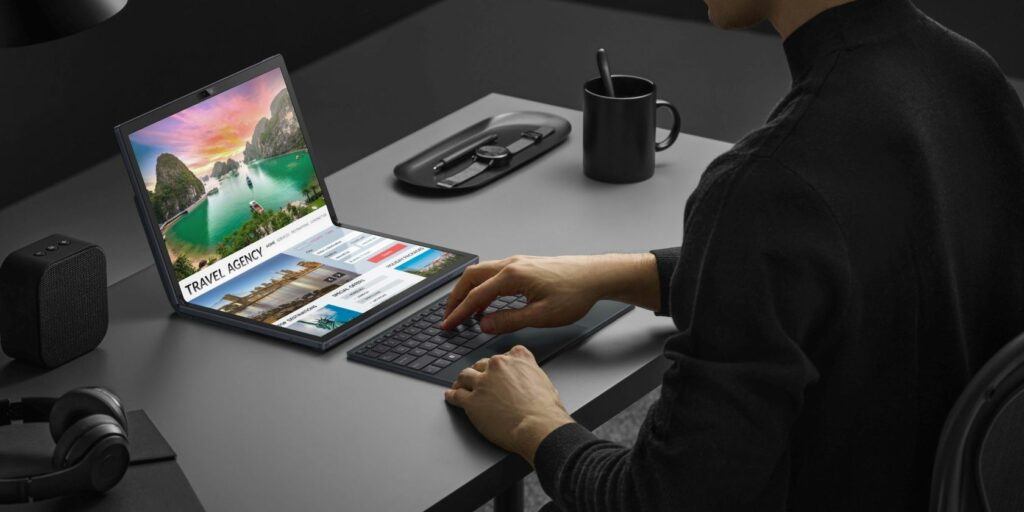 how-do-foldable-laptop-screens-work?-foldable-laptops-compared