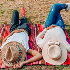 how-to-sleep-well-on-vacation-for-better-well-being