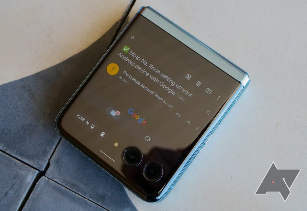 the-android-police-podcast-body-overflow:-hidden;-wait-for-the-moto-razr+-(and-razr-)