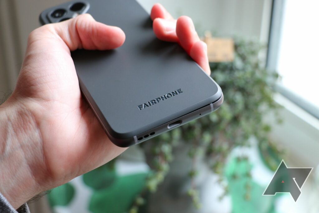 fairphone-5-leak-reveals-a-more-up-to-date-screen-design