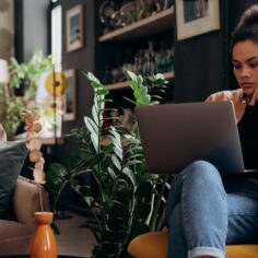 how-to-use-the-magic-write-tool-in-canva