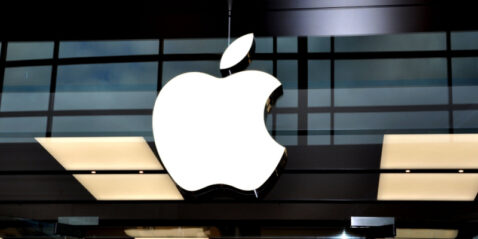 apple-faces-antitrust-lawsuit-over-apple-pay-operations