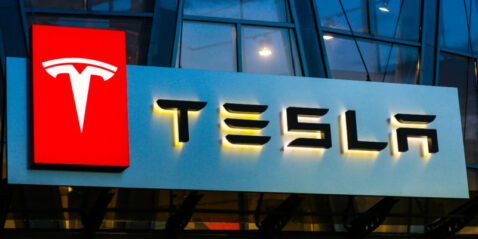 tesla-lays-off-software,---and-service-department-employees-over-email