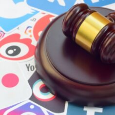 us-supreme-court-directs-florida-and-texas-courts-to-reexamine-social-media-laws