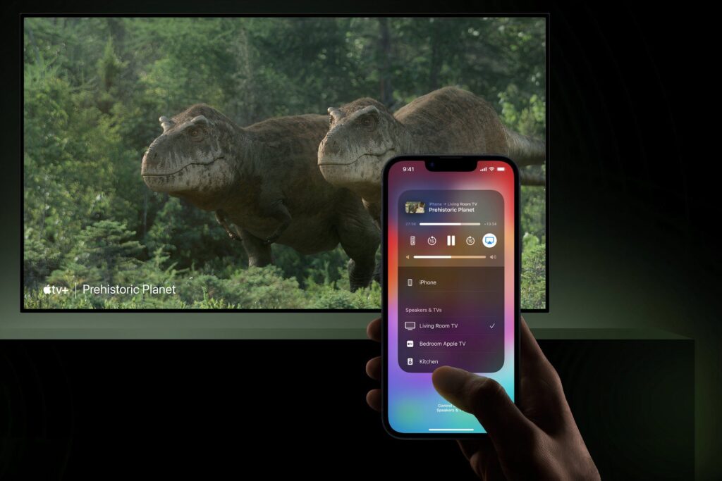 how-to-connect-your-iphone-to-a-tv-(wirelessly)