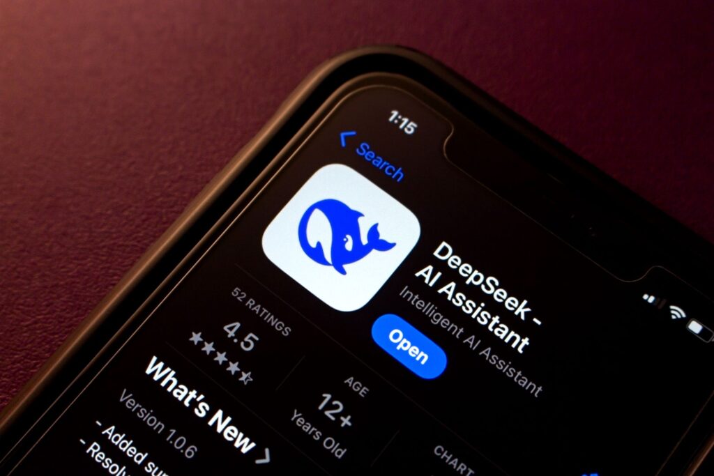 the-deepseek-app-doesn’t-send-or-store-data-securely:-here’s-what-researchers-found