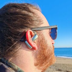 i-own-good-speakers,-but-i-still-prefer-the-tiny-ones-in-my-ears