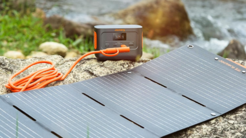 never-worry-about-losing-power-with-this-jackery-power-station-and-solar-panels,-now-available-at-an-all-time-low