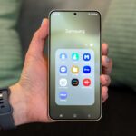 these-9-preloaded-apps-might-be-running-in-the-background-on-your-samsung-phone