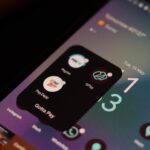 smartphone-wallet-apps-are-safe,-but-you-should-still-take-these-5-precautions