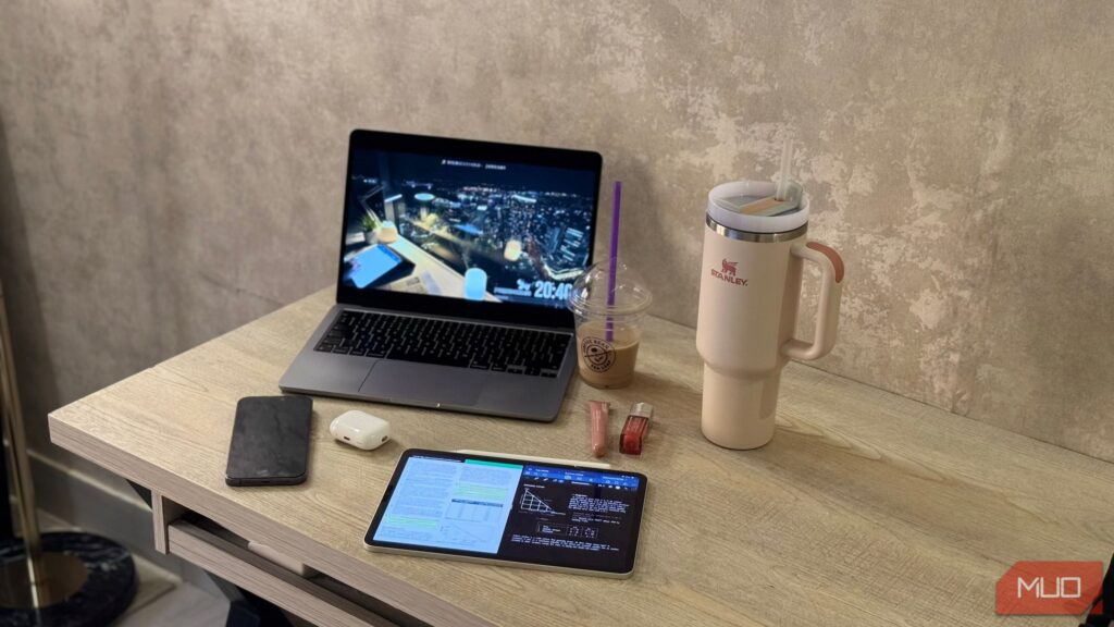 i-lock-my-phone-in-a-cupboard—and-7-other-odd-productivity-hacks