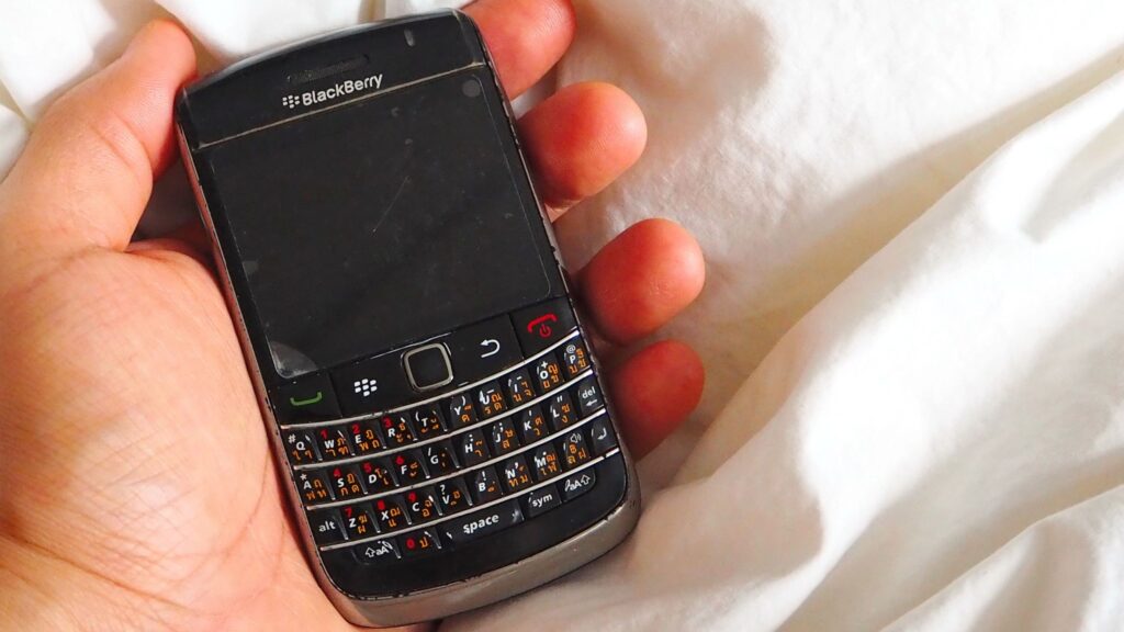 modern-smartphones-suck—bring-back-blackberry