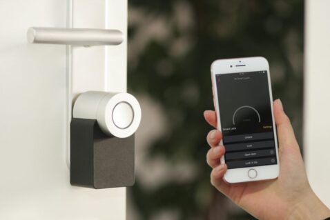 secure-your-home-with-the-internet-of-things-(without-inviting-trouble)
