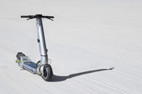 williams-f1-engineers-build-$29,500-electric-scooter-that-targets-100+-mph