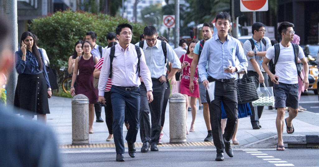 salaries-in-singapore:-mom-releases-detailed-data-for-570-professions—36-pay-s$10k-or-more