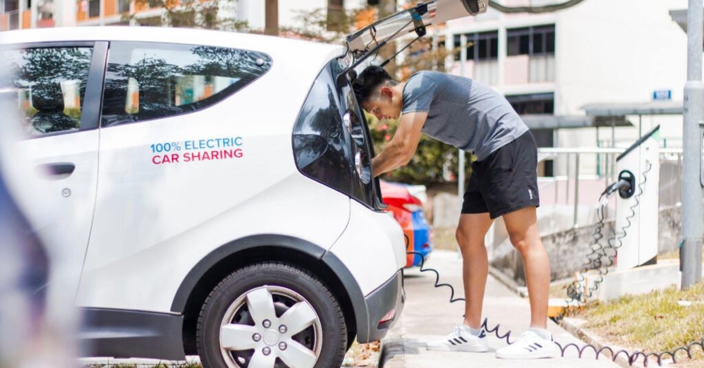 s’pore’s-bluesg-to-stop-all-current-operations-for-“major-upgrade,”-and-we-have-questions