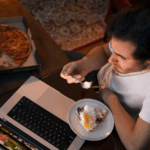 if-you-eat-when-you’re-stressed,-you-should-read-this-article