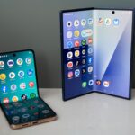 5-simple-reasons-i’ll-always-pick-a-clamshell-over-book-style-folding-phone