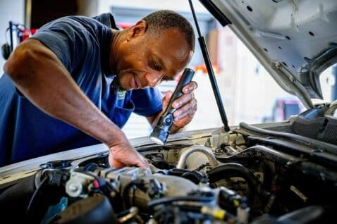 what-your-mechanic-knows-about-these-8-cars-that-dealers-won’t-tell-you