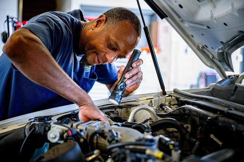 what-your-mechanic-knows-about-these-8-cars-that-dealers-won’t-tell-you