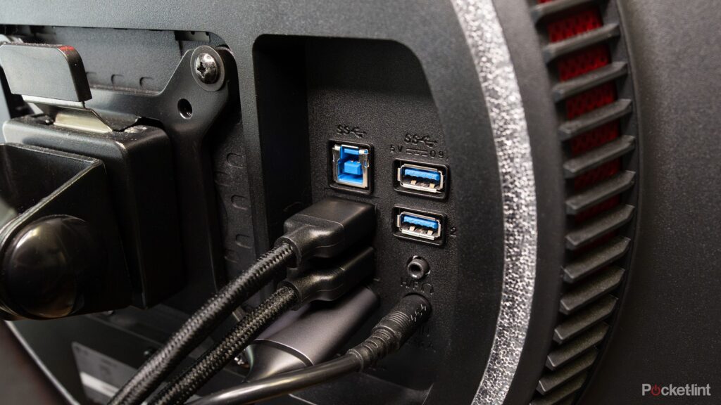 5-ways-i-make-the-most-out-of-my-monitor’s-usb-ports