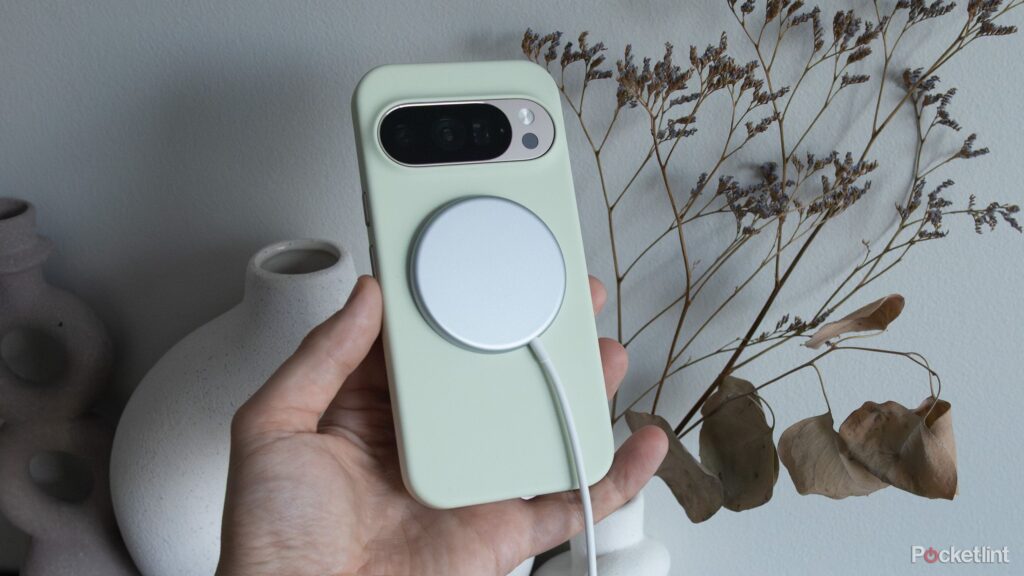 google’s-pixel-phones-are-selling-better-than-ever