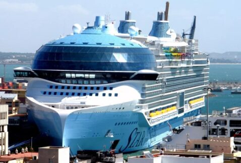 starlink-brings-gigabit-internet-to-the-world’s-largest-cruise-ship