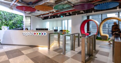 agoda-lays-off-50-s’pore-employees,-warns-staff-severance-at-risk-if-reported-to-mom-or-unions