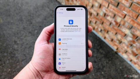 i-stop-nosy-iphone-apps-in-their-tracks-with-this-powerful-location-setting
