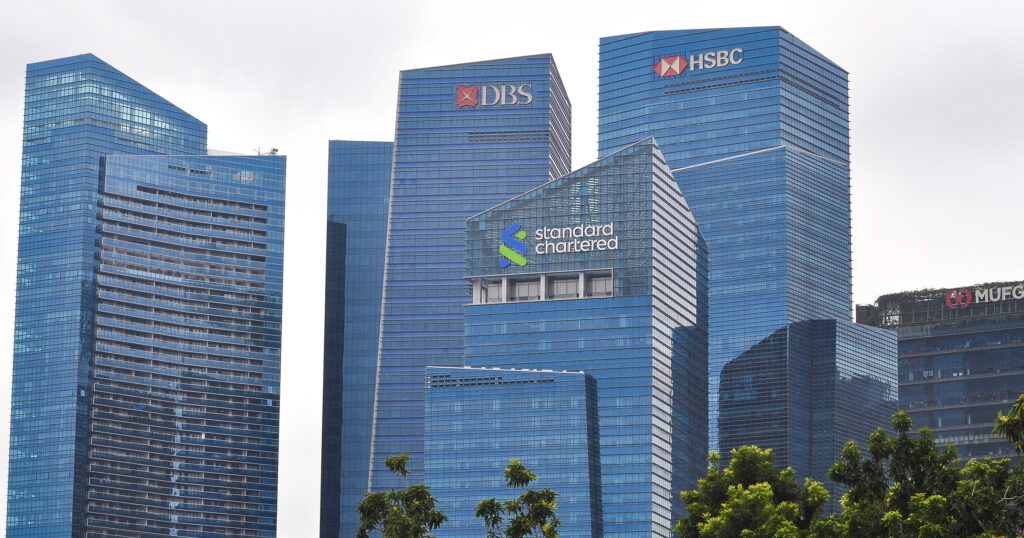 singapore-salary-data:-your-industry-matters-more-than-education-when-it-comes-to-pay-raises