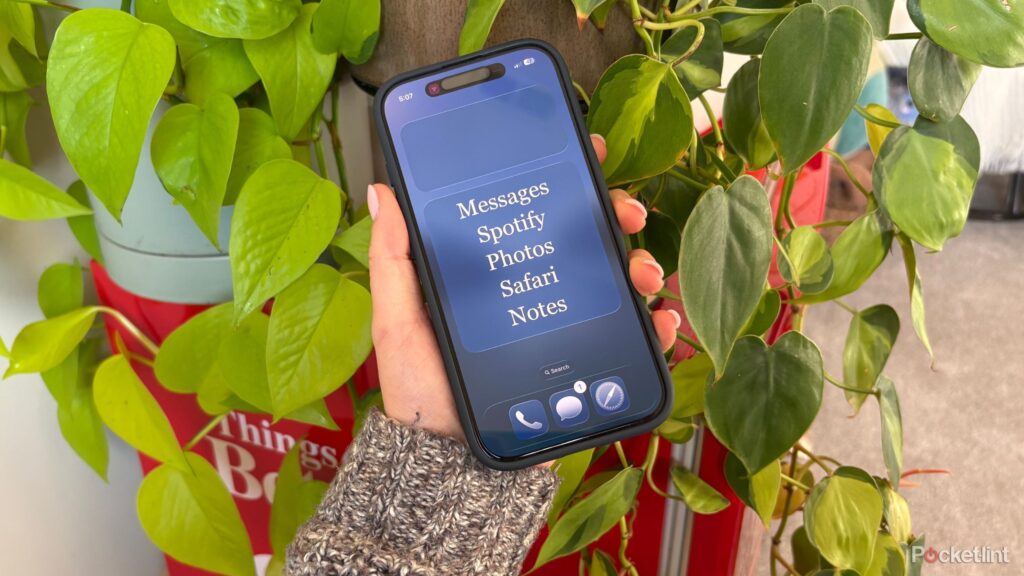 i-gave-my-iphone-a-digital-lobotomy-(and-you-should-too)