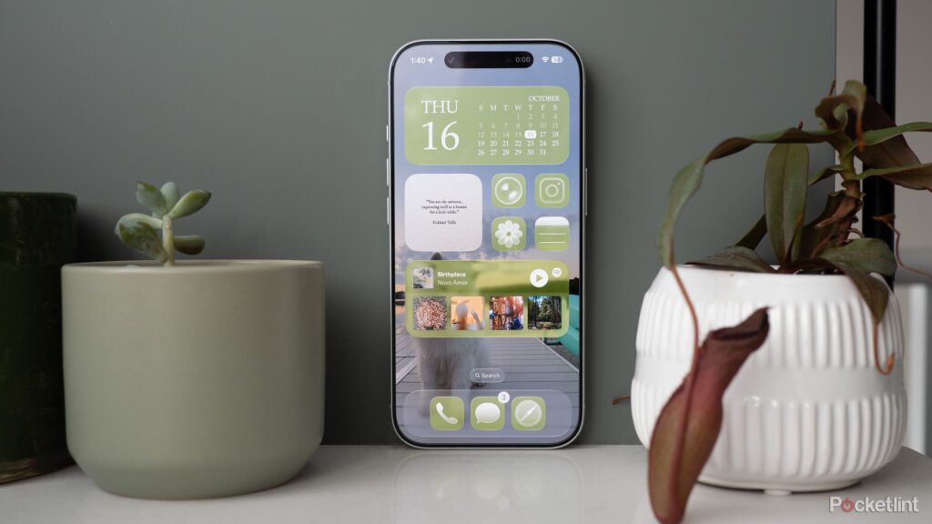 this-free-iphone-trick-makes-your-home-screen-as-unique-as-you-are