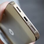 4-things-you-can-plug-into-your-android-phone’s-usb-port-(that-aren’t-chargers)