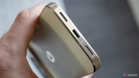 4-things-you-can-plug-into-your-android-phone’s-usb-port-(that-aren’t-chargers)