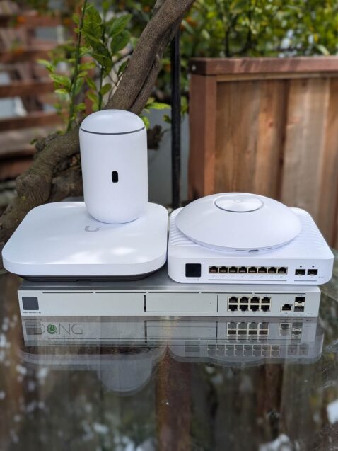 ubiquiti-unifi-black-friday-deals:-cloud-gateways,-poe-switches,-security-cameras-and-more