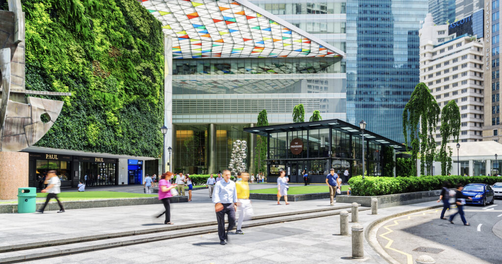 singapore-job-market-2026:-32%-of-companies-are-hiring-in-the-next-3-months-here’s-where.